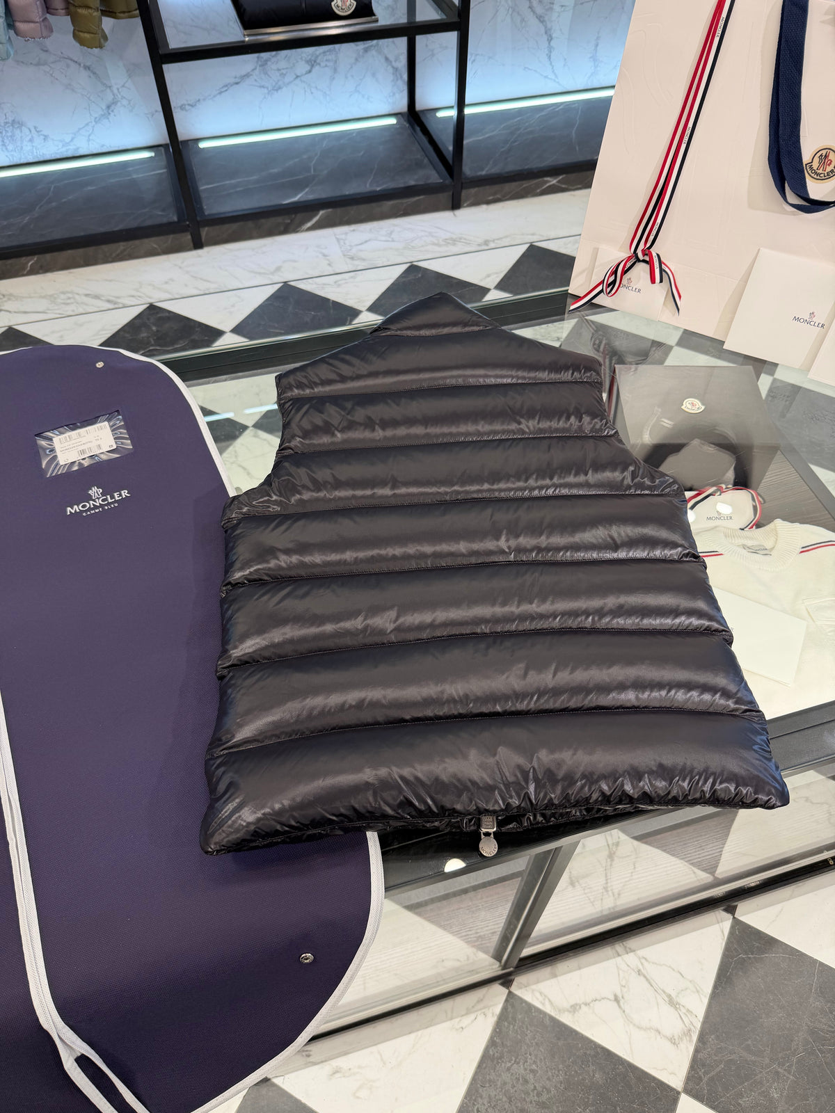 Tibb down vest