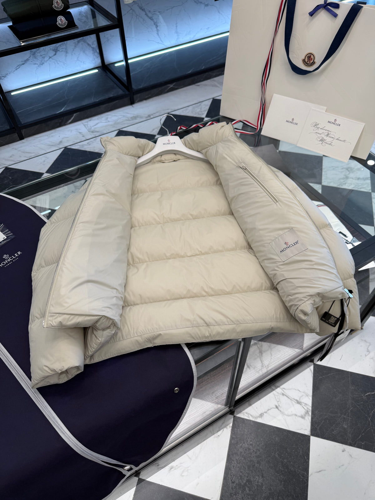 Tarn down jacket
