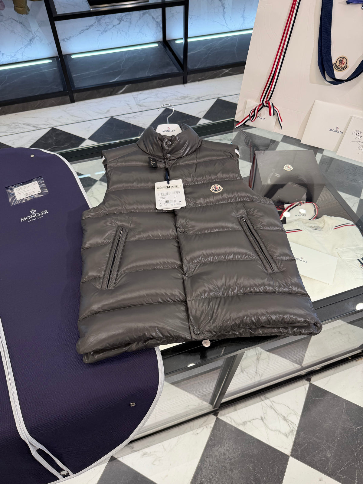 Tibb down vest