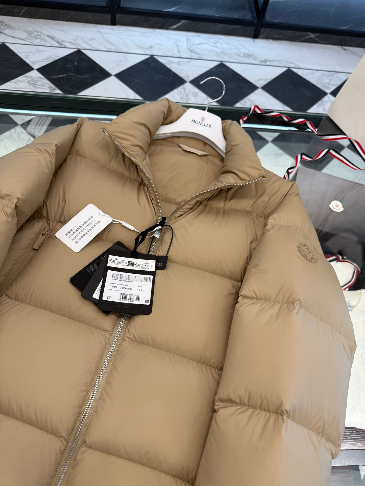 Tarn down jacket