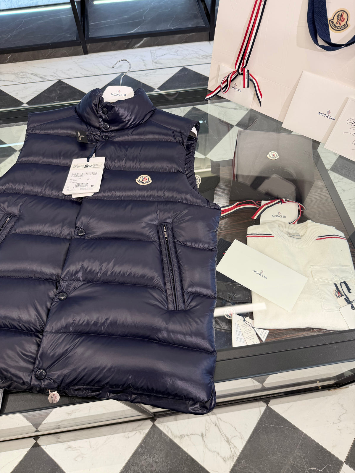 Tibb down vest
