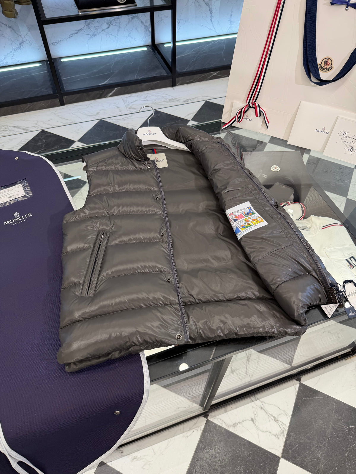 Tibb down vest