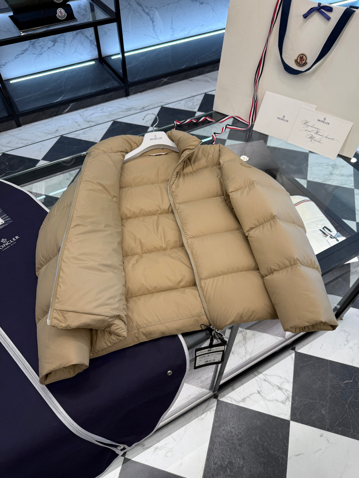 Tarn down jacket