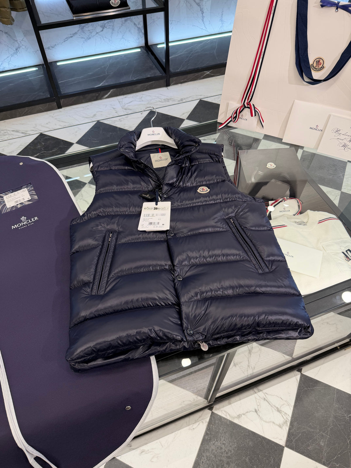 Tibb down vest