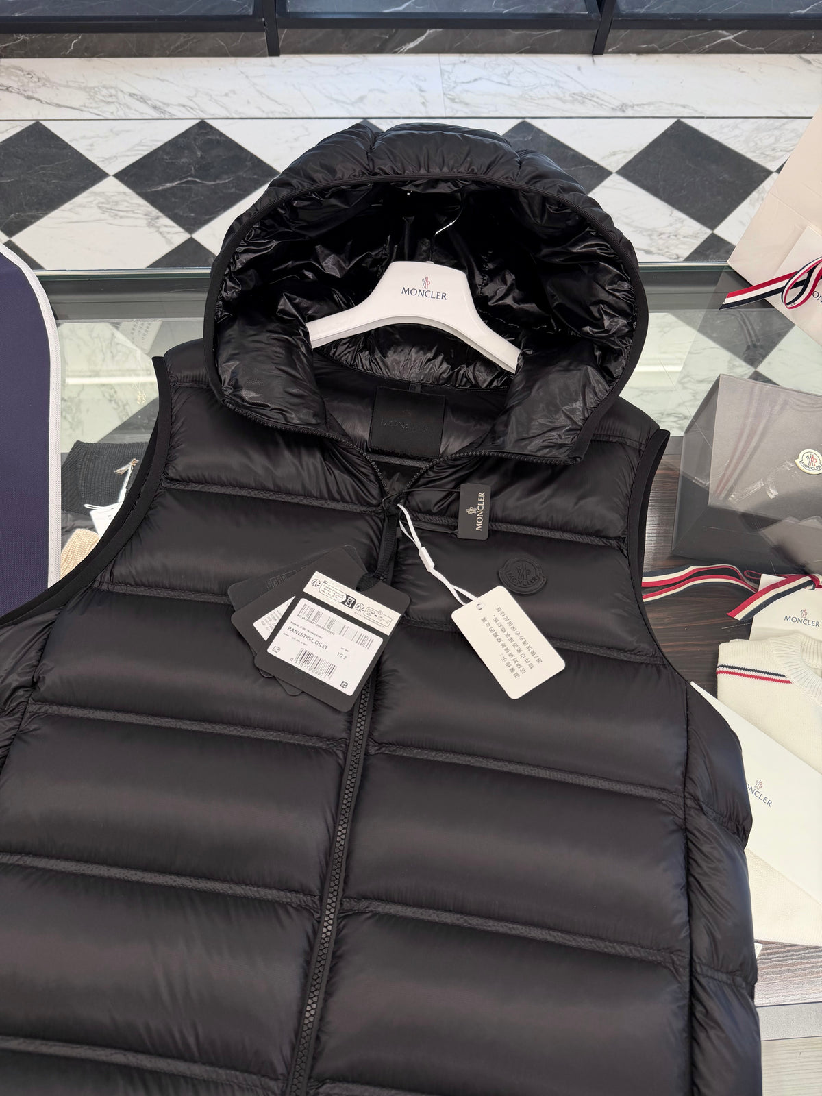 Panestrel down vest