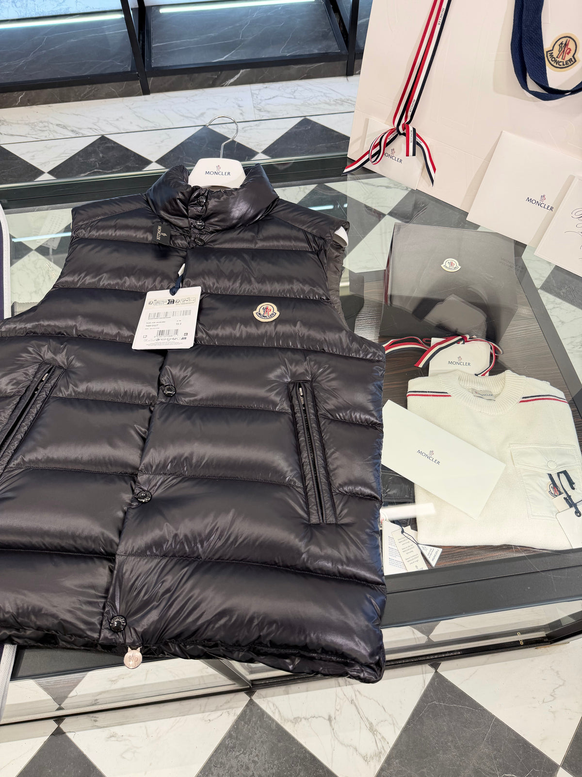 Tibb down vest