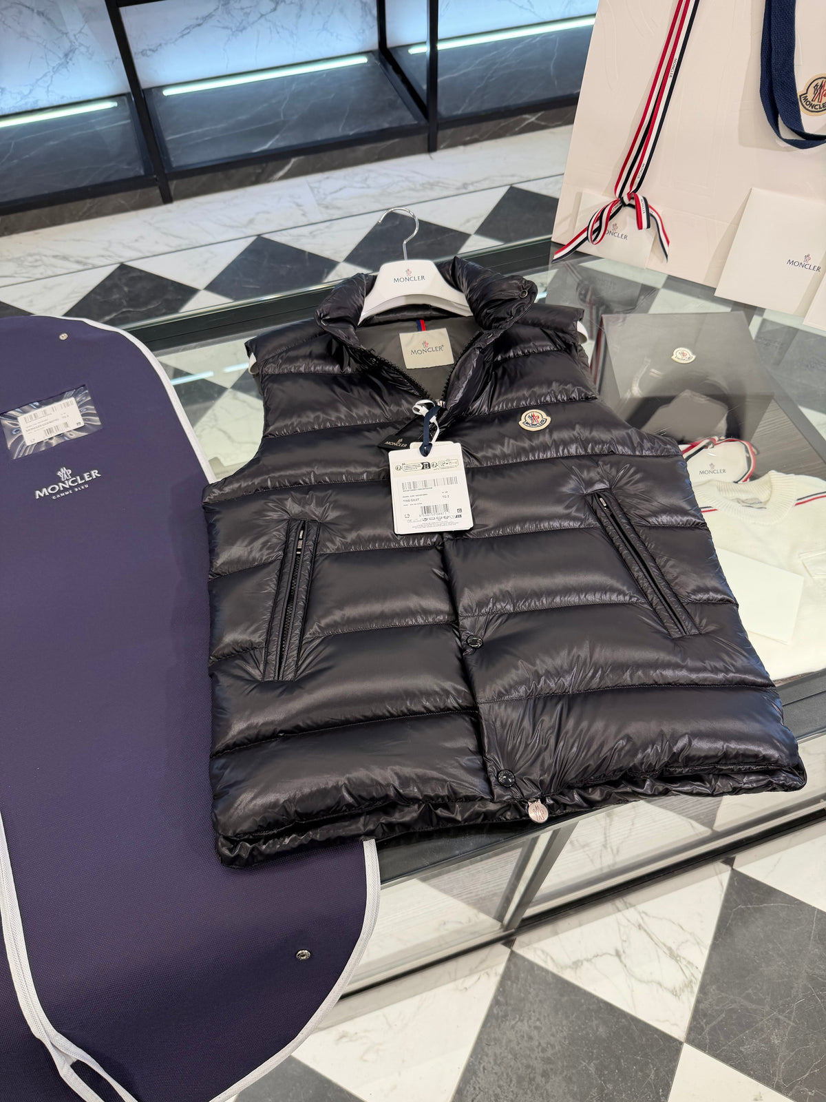 Tibb down vest