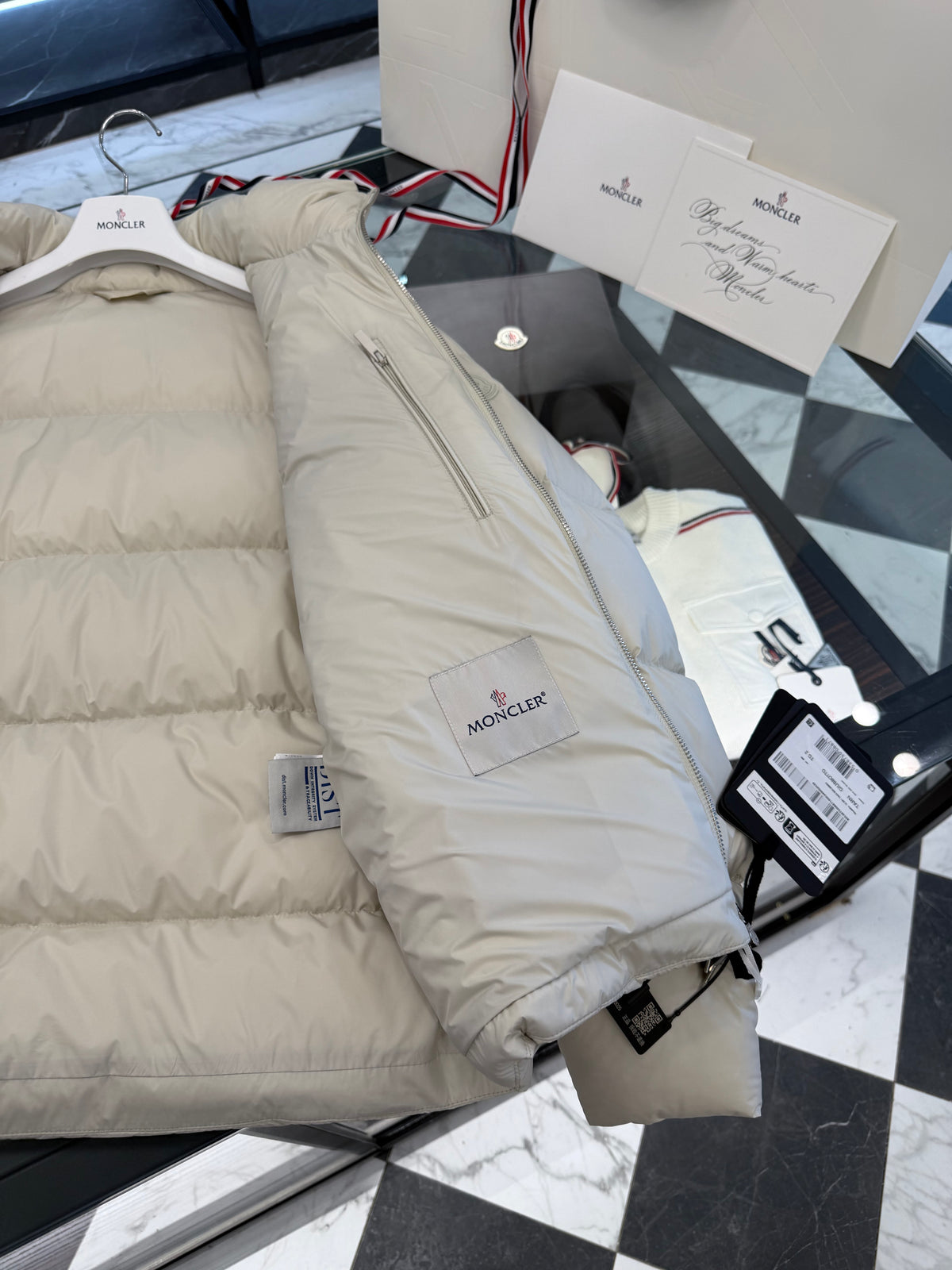 Tarn down jacket