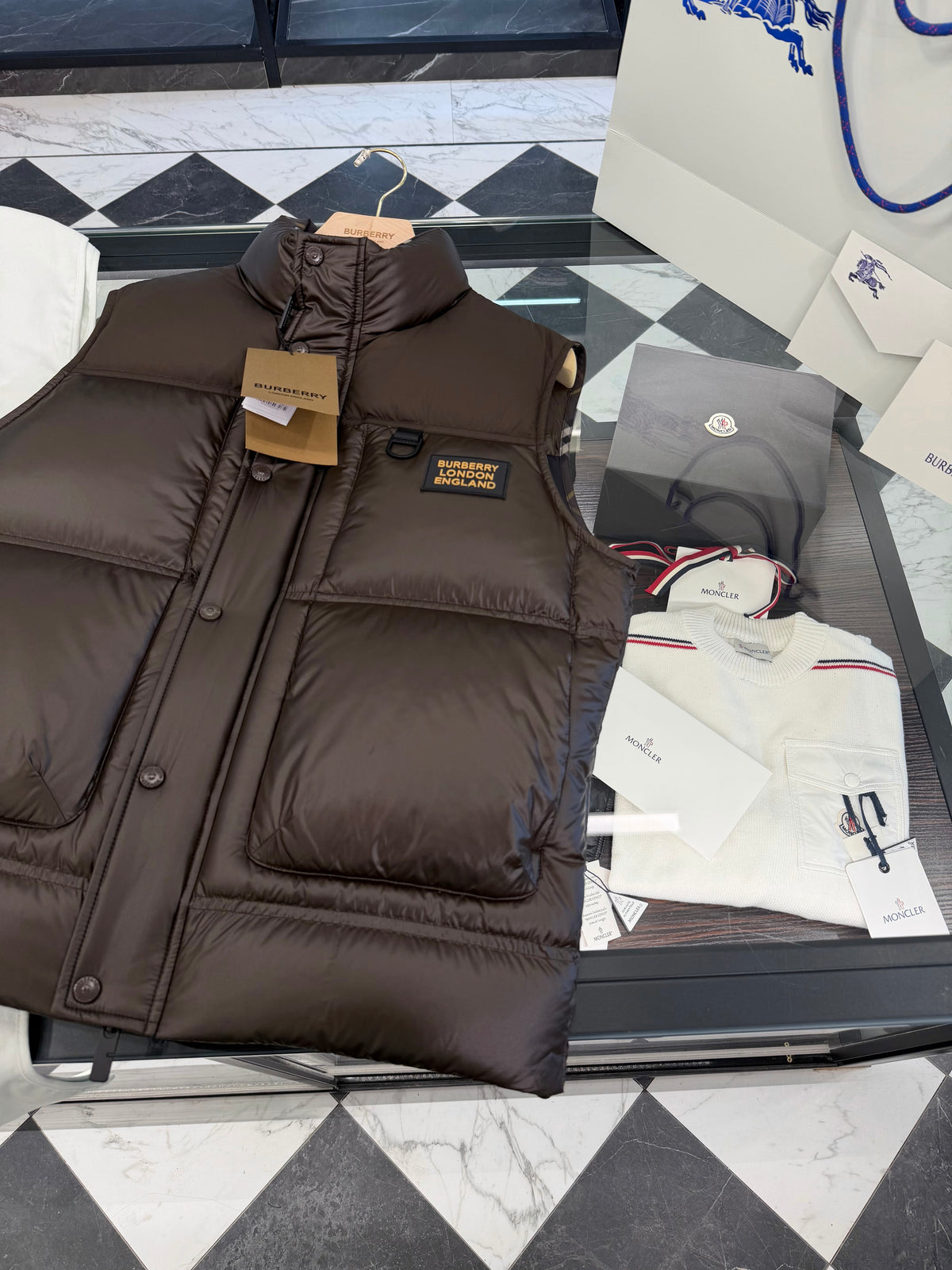 Collar down vest