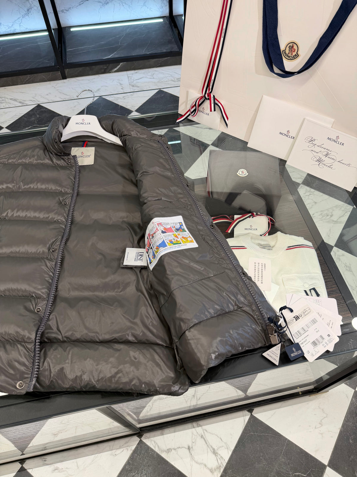 Tibb down vest