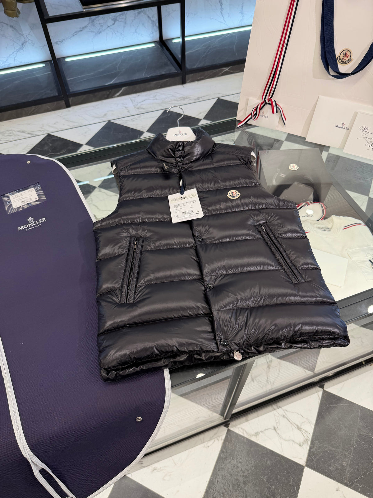Tibb down vest