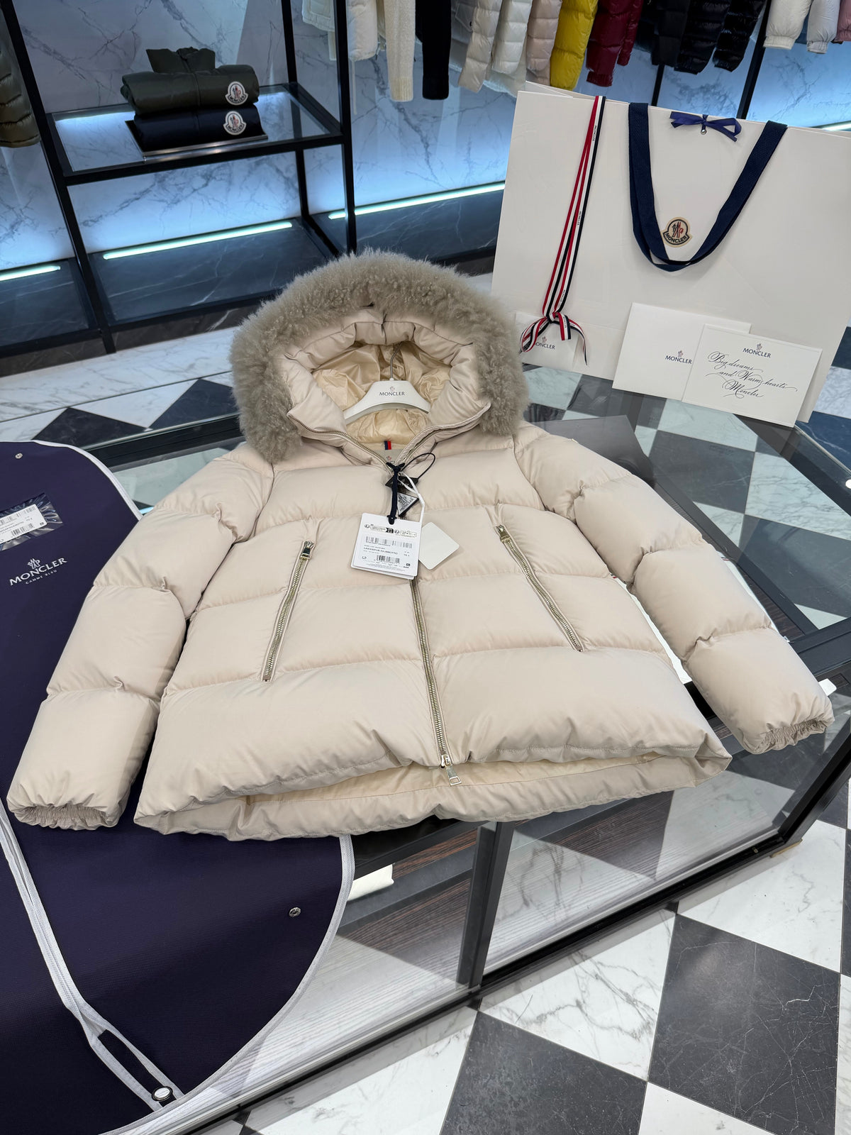 Laichefur cropped down jacket