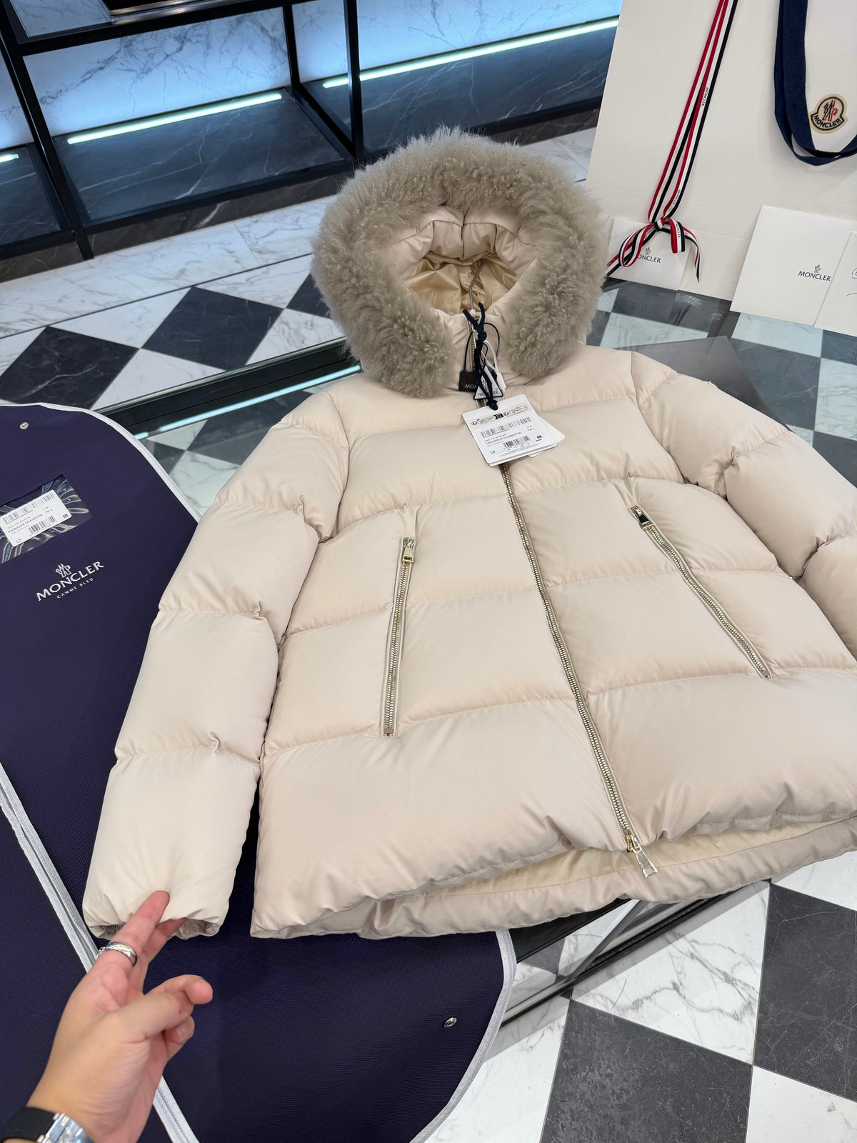 Laichefur cropped down jacket