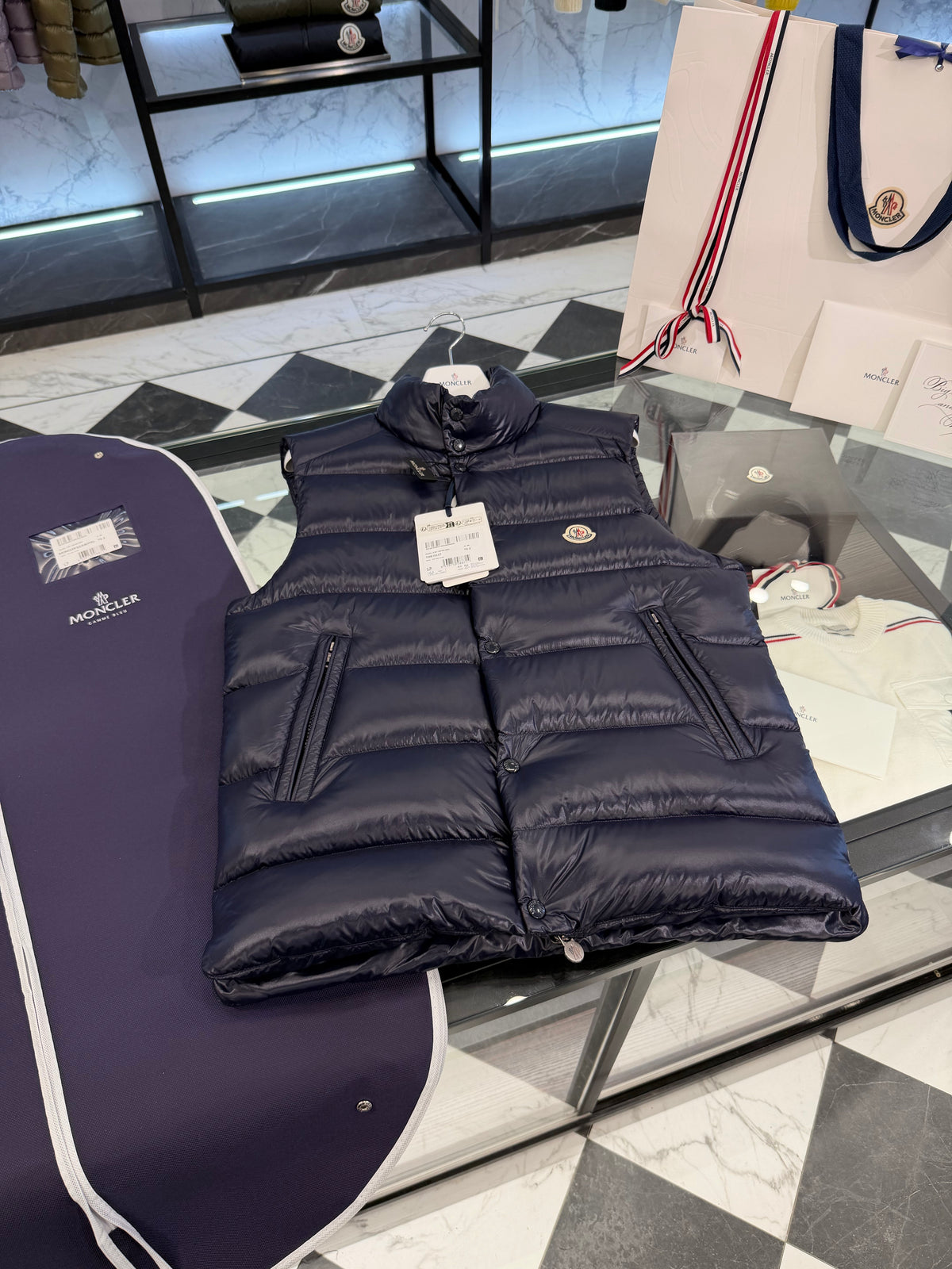 Tibb down vest