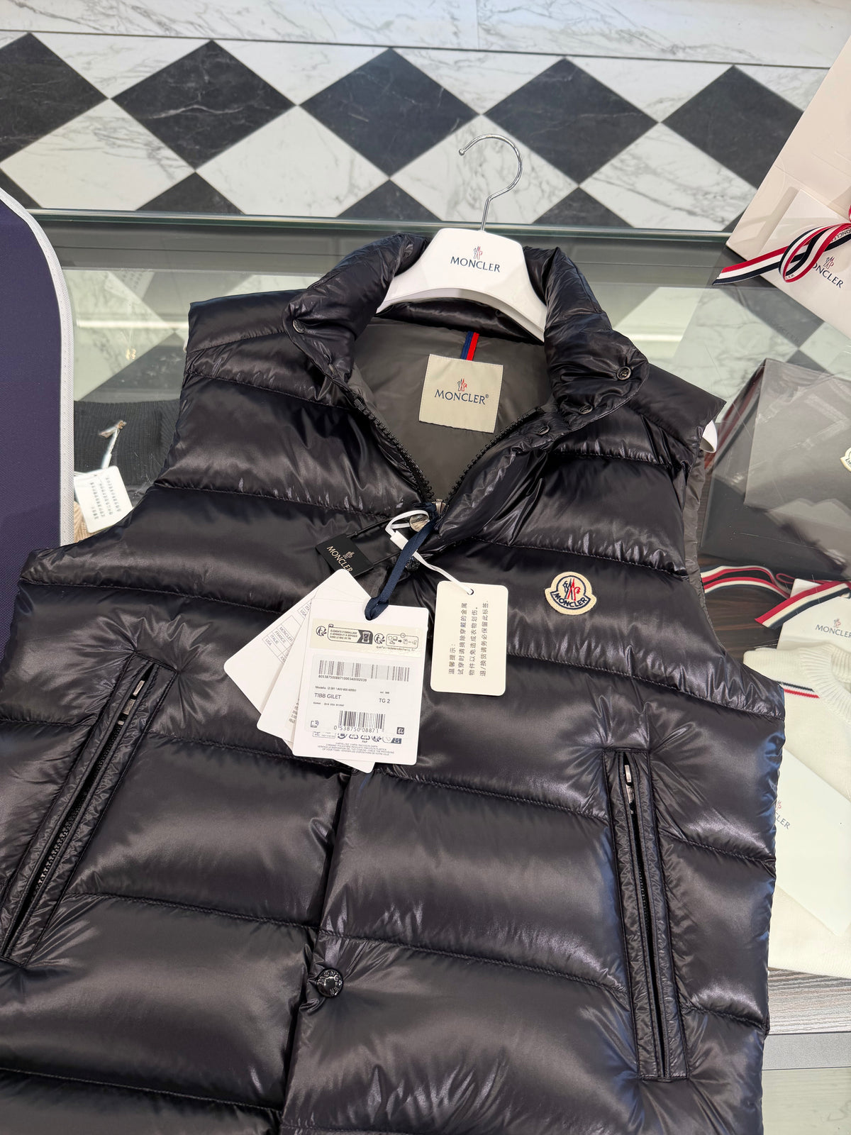 Tibb down vest