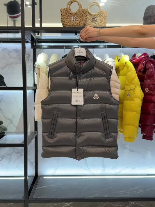 Tibb down vest